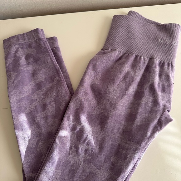 NVGTN lilac seamless leggings large - Picture 3 of 3